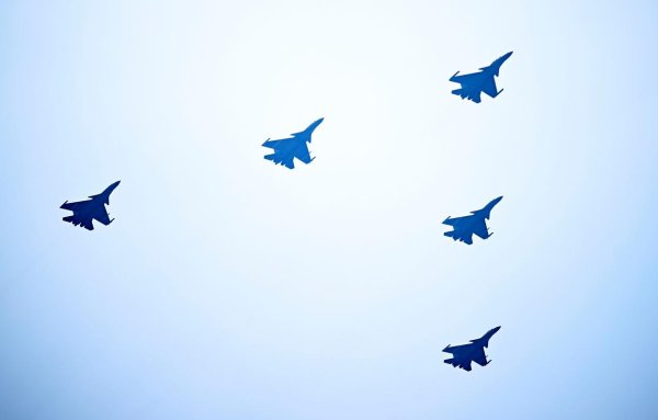 云天华成 配齐“航母五件套” 中国海军初步建成核心舰载机体系