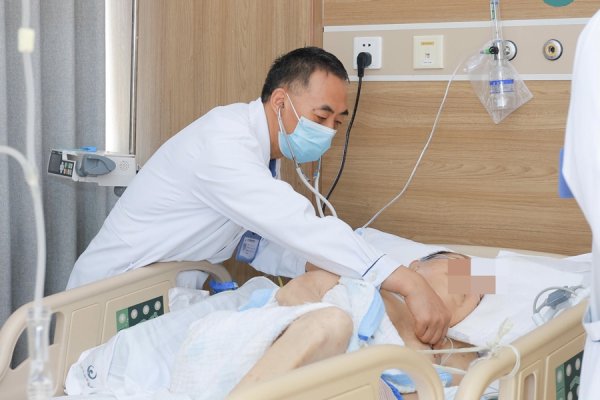 建宝优配 这里的“小疙瘩”持续不消，要警惕“会伪装的肿瘤” 淋巴瘤｜第医线