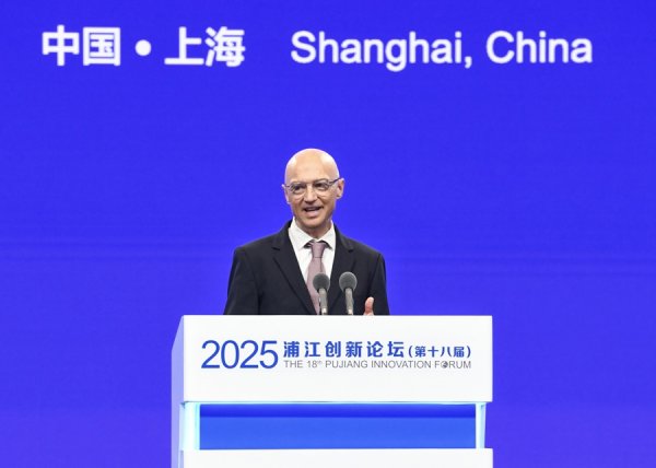 配先查 法国遗传学专家：不改DNA能治癌症？｜2025浦江创新论坛